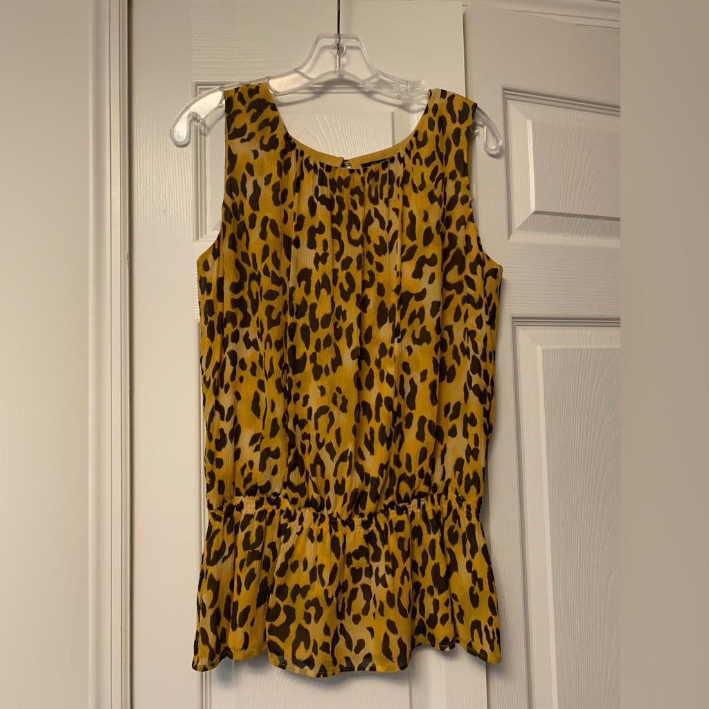St. John Yellow Leopard Print Sleeveless Tank